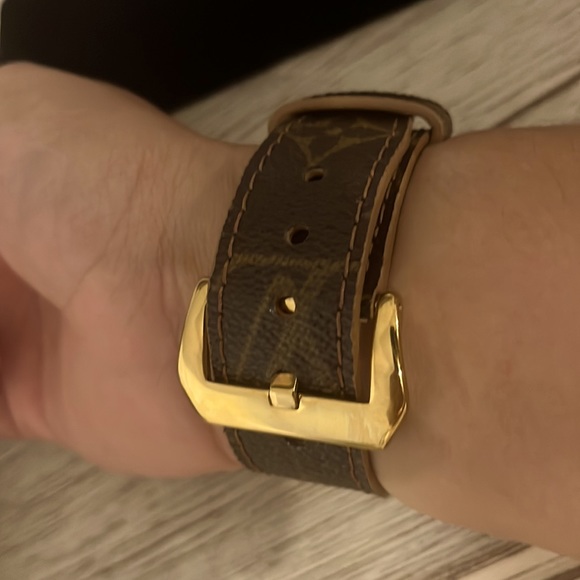Louis Vuitton Canvass Apple Watch band for 40mm - Picture 3 of 3
